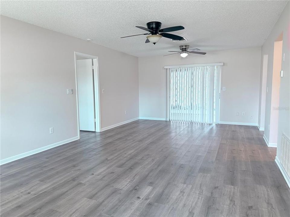 For Sale: $255,000 (2 beds, 2 baths, 1025 Square Feet)