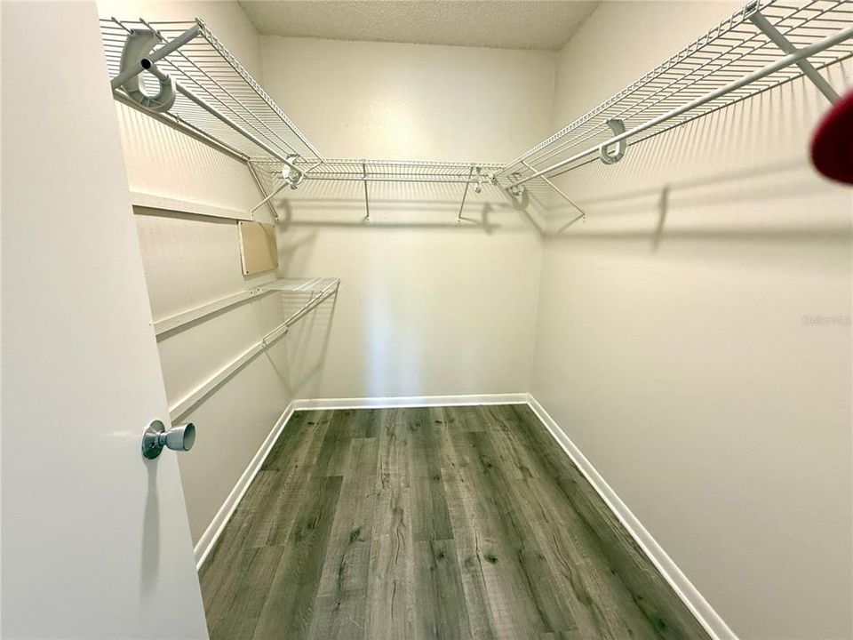 For Sale: $255,000 (2 beds, 2 baths, 1025 Square Feet)