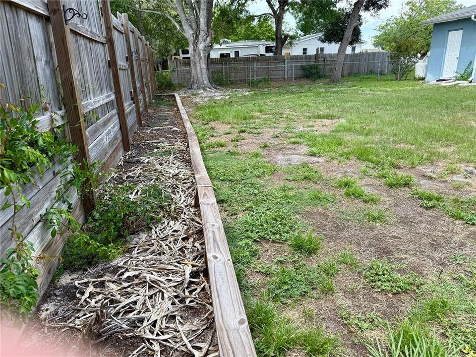 For Sale: $255,000 (2 beds, 2 baths, 1025 Square Feet)