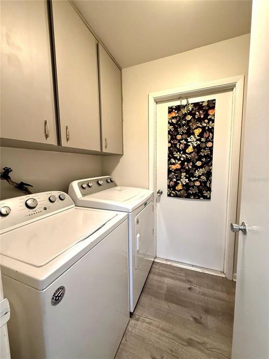 For Sale: $255,000 (2 beds, 2 baths, 1025 Square Feet)