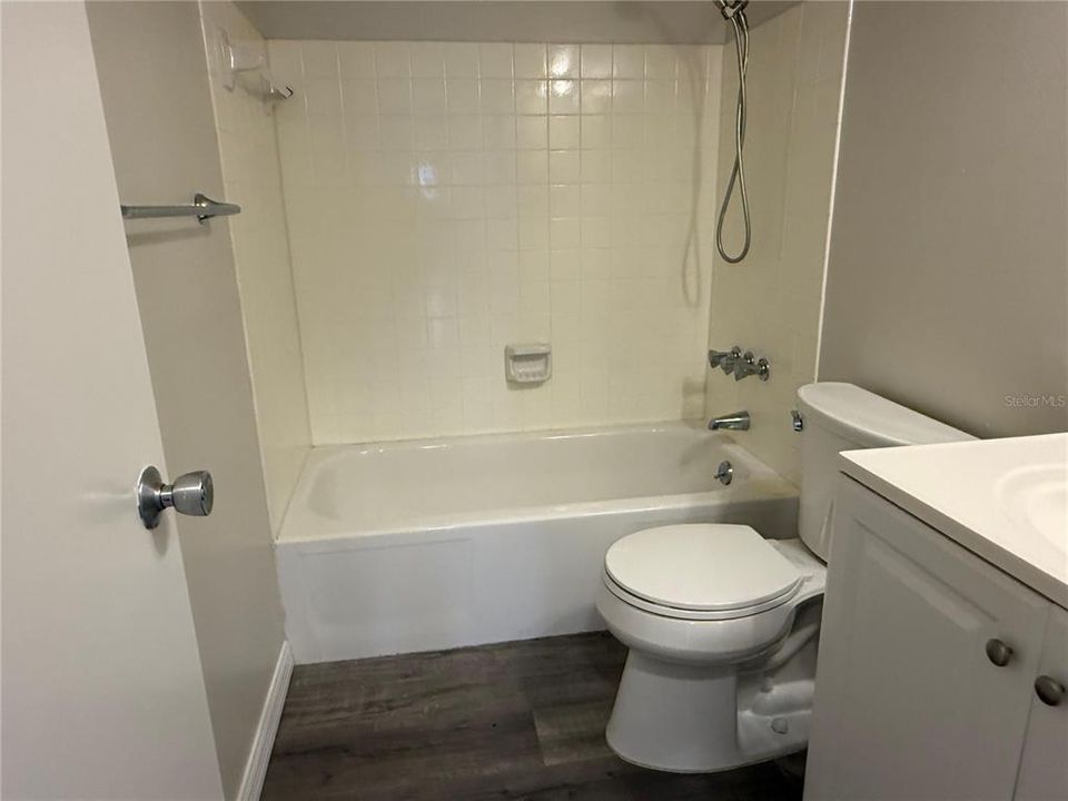 For Sale: $255,000 (2 beds, 2 baths, 1025 Square Feet)