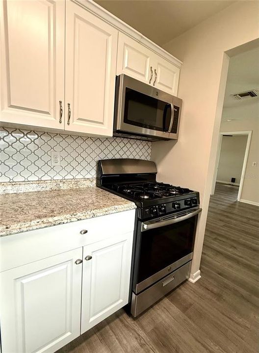 For Sale: $255,000 (2 beds, 2 baths, 1025 Square Feet)