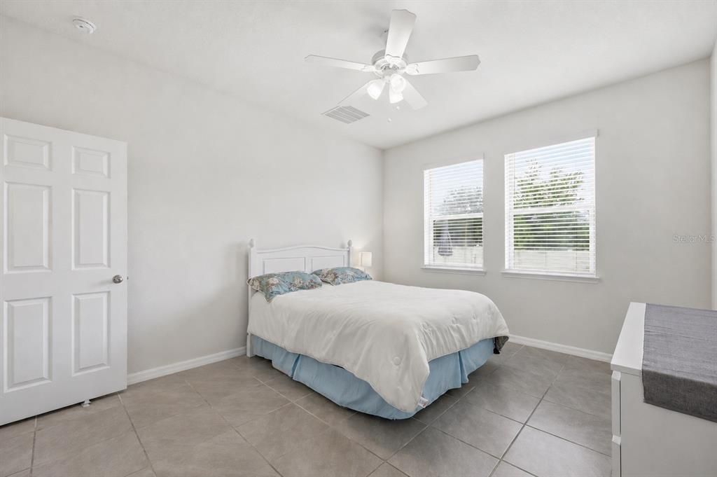 For Sale: $479,990 (4 beds, 2 baths, 1833 Square Feet)