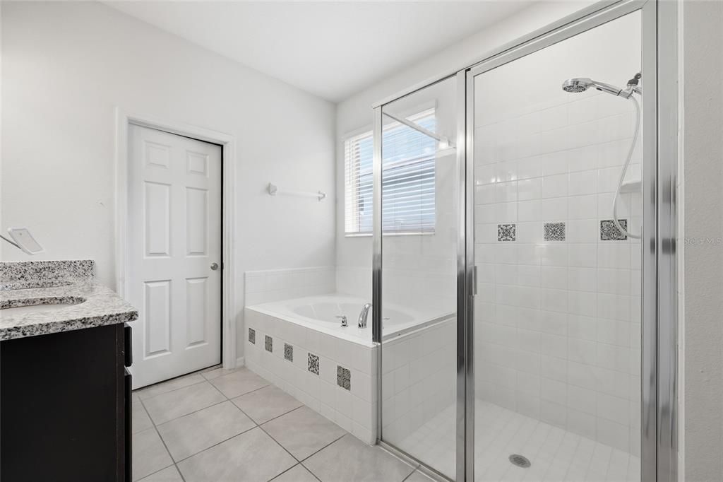 For Sale: $479,990 (4 beds, 2 baths, 1833 Square Feet)