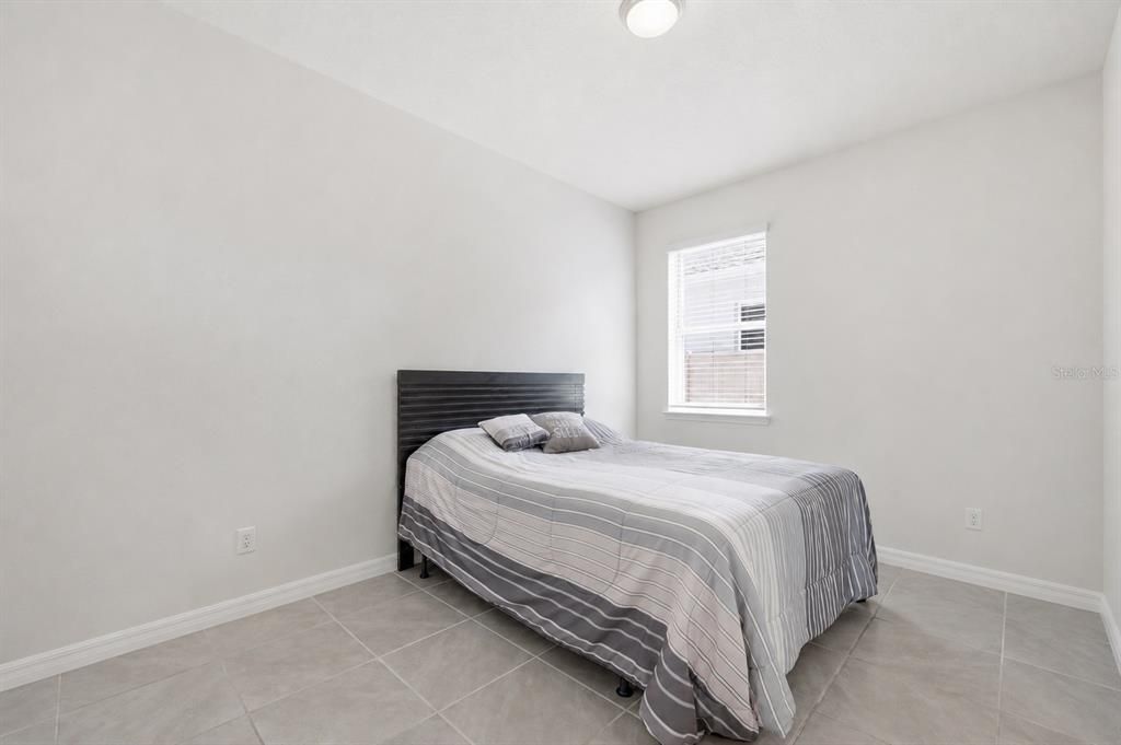 For Sale: $479,990 (4 beds, 2 baths, 1833 Square Feet)