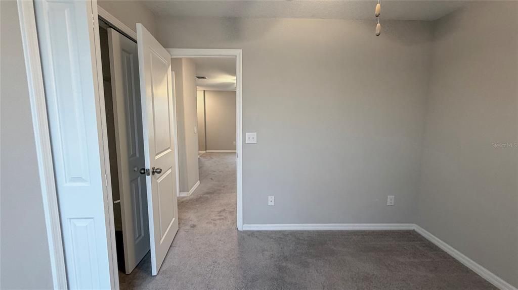 For Rent: $2,600 (5 beds, 2 baths, 2215 Square Feet)