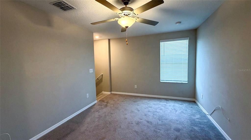 For Rent: $2,600 (5 beds, 2 baths, 2215 Square Feet)