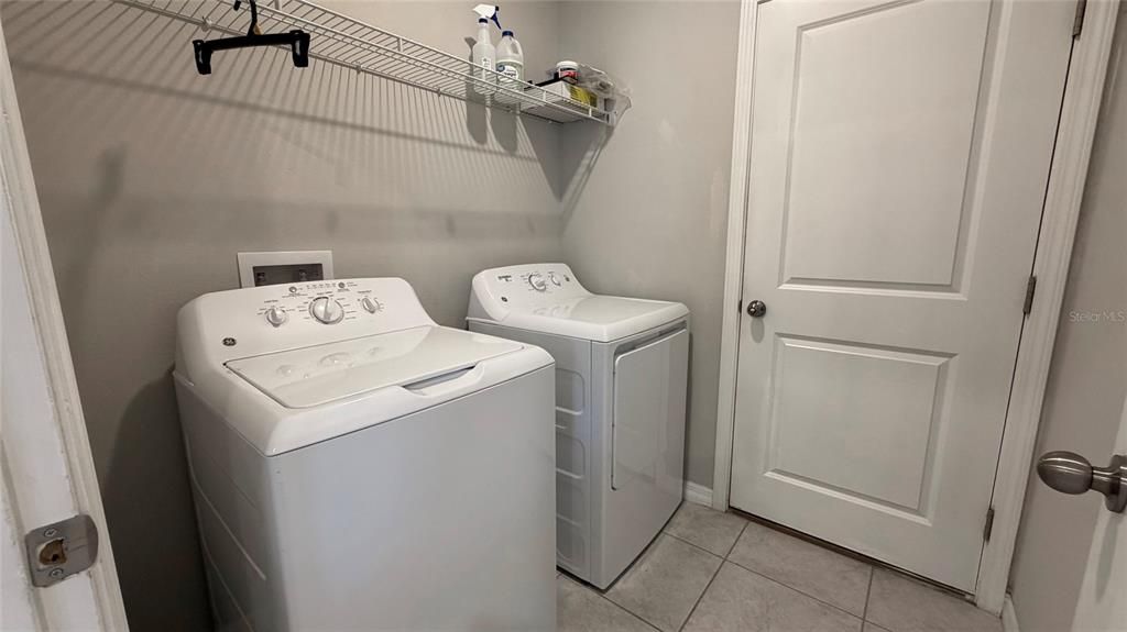 For Rent: $2,600 (5 beds, 2 baths, 2215 Square Feet)