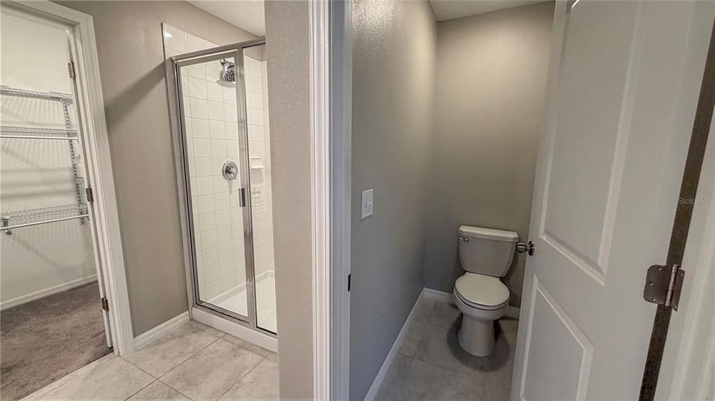 For Rent: $2,600 (5 beds, 2 baths, 2215 Square Feet)