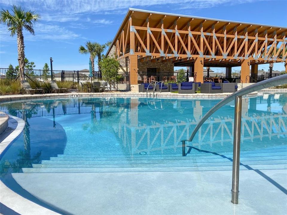 For Rent: $2,600 (5 beds, 2 baths, 2215 Square Feet)