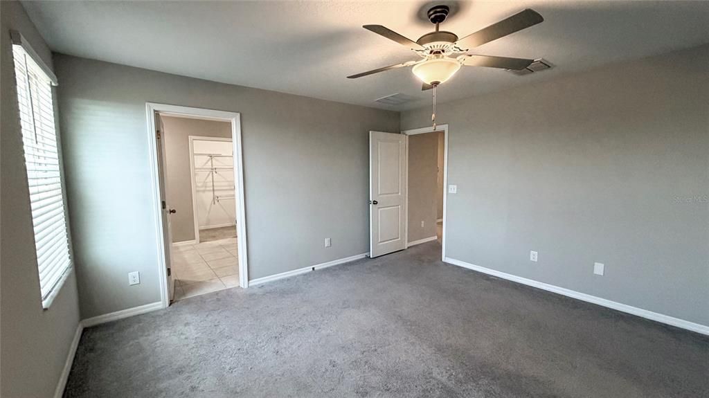 For Rent: $2,600 (5 beds, 2 baths, 2215 Square Feet)