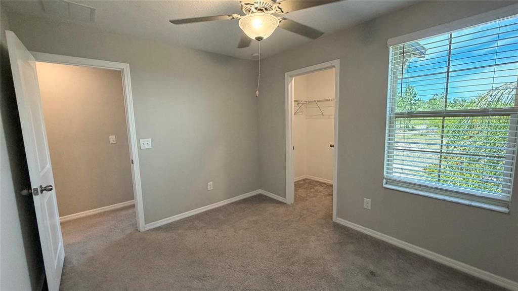 For Rent: $2,600 (5 beds, 2 baths, 2215 Square Feet)