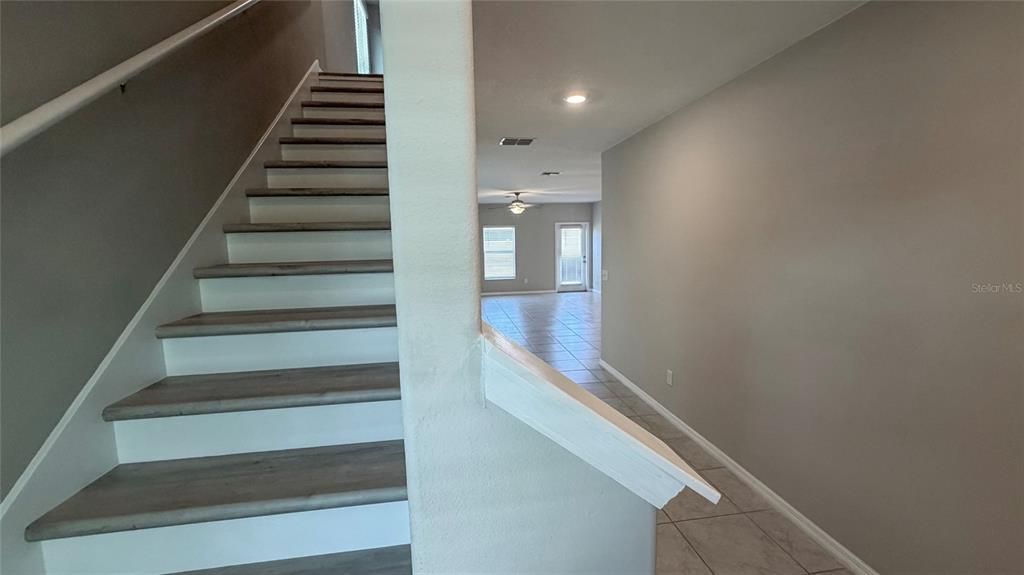 For Rent: $2,600 (5 beds, 2 baths, 2215 Square Feet)