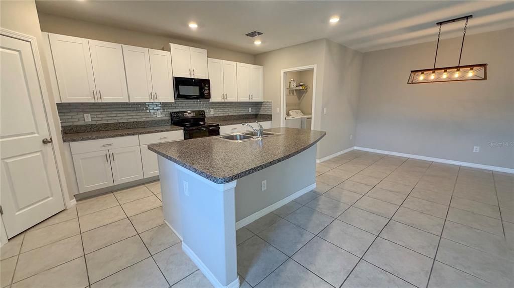 For Rent: $2,600 (5 beds, 2 baths, 2215 Square Feet)