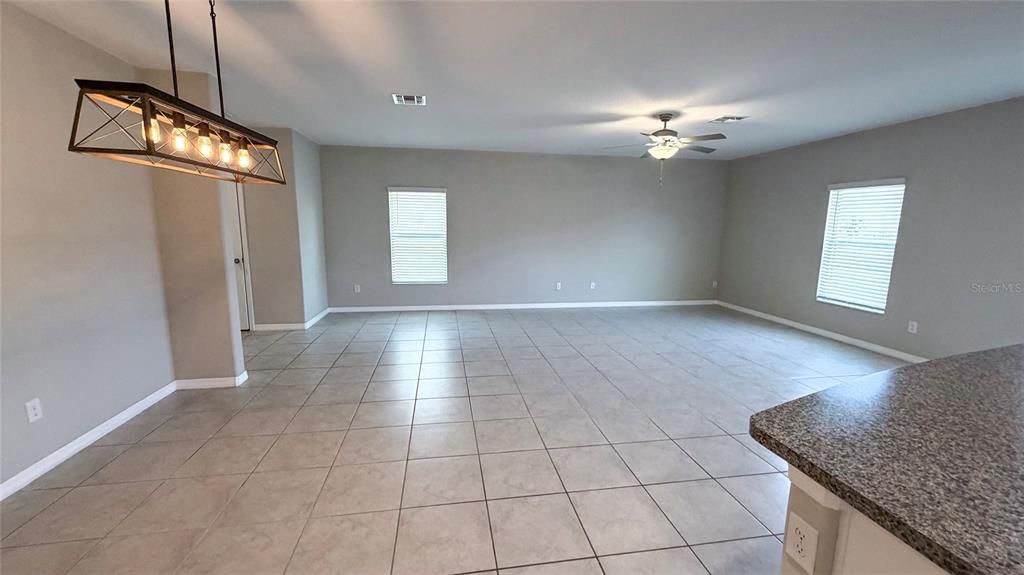 For Rent: $2,600 (5 beds, 2 baths, 2215 Square Feet)