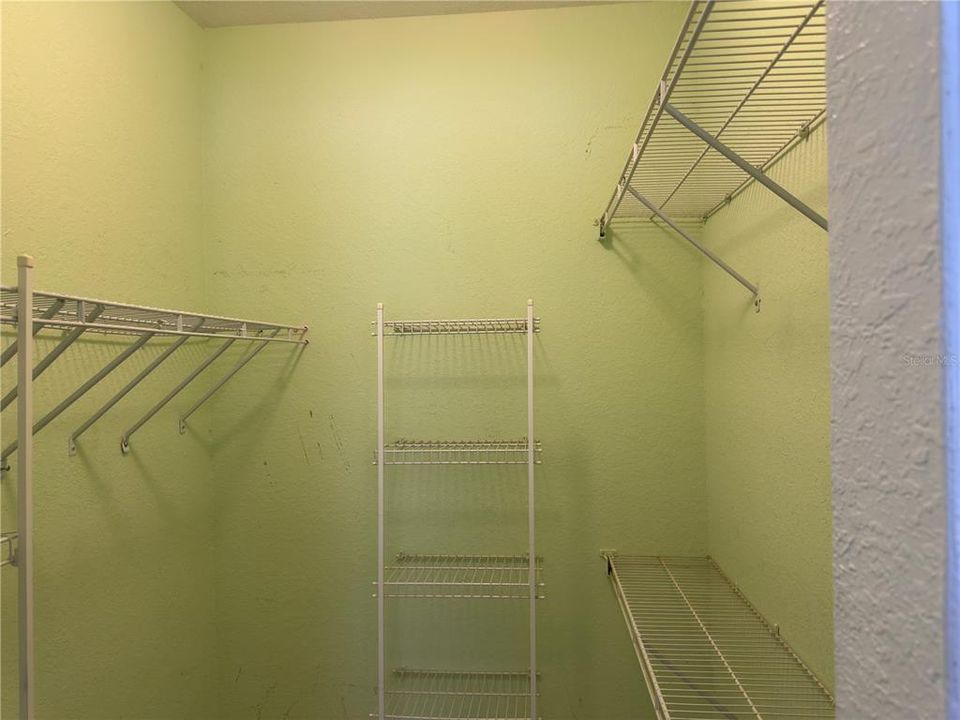 For Rent: $1,800 (1 beds, 1 baths, 770 Square Feet)