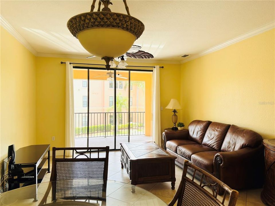 For Rent: $1,800 (1 beds, 1 baths, 770 Square Feet)
