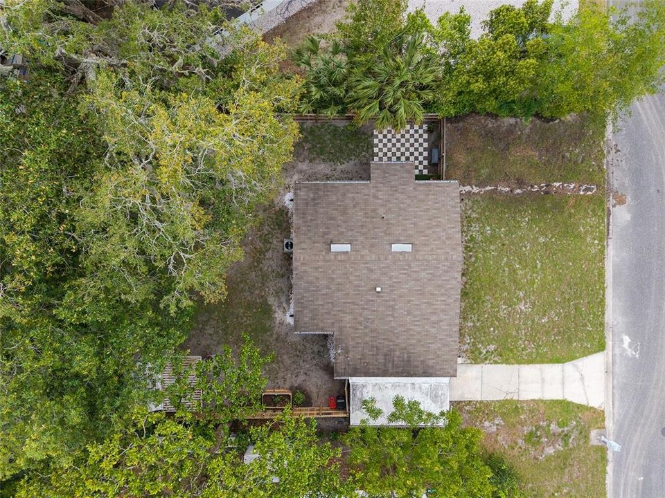 For Sale: $199,000 (2 beds, 1 baths, 915 Square Feet)