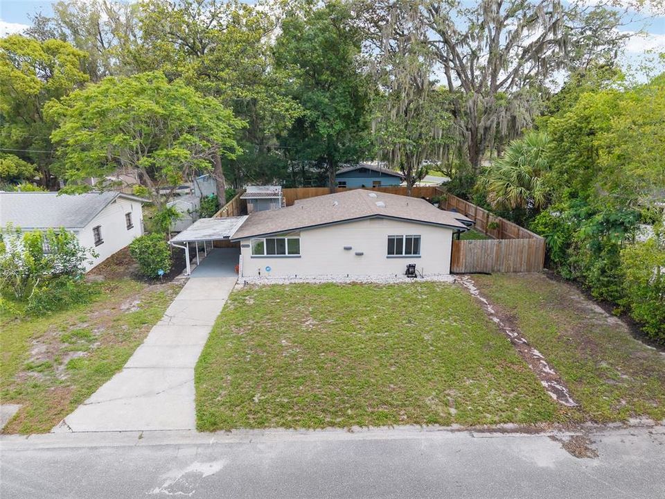 For Sale: $199,000 (2 beds, 1 baths, 915 Square Feet)