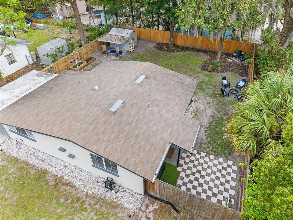 For Sale: $199,000 (2 beds, 1 baths, 915 Square Feet)