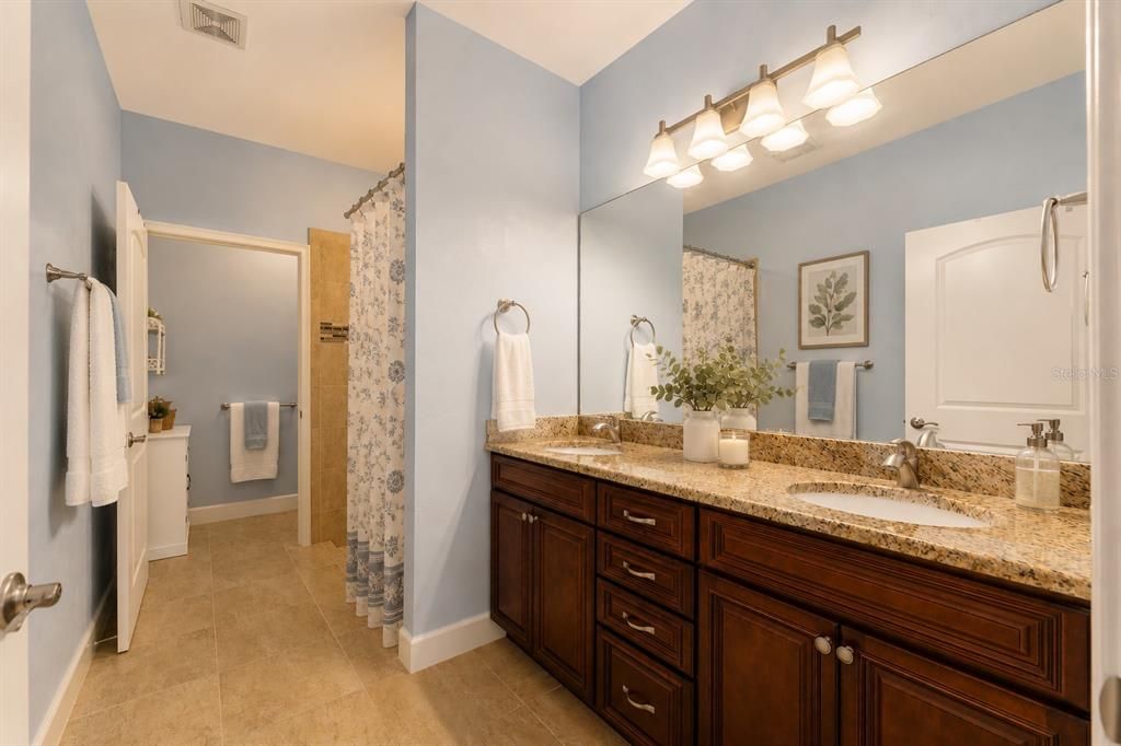 For Sale: $299,000 (3 beds, 2 baths, 1504 Square Feet)