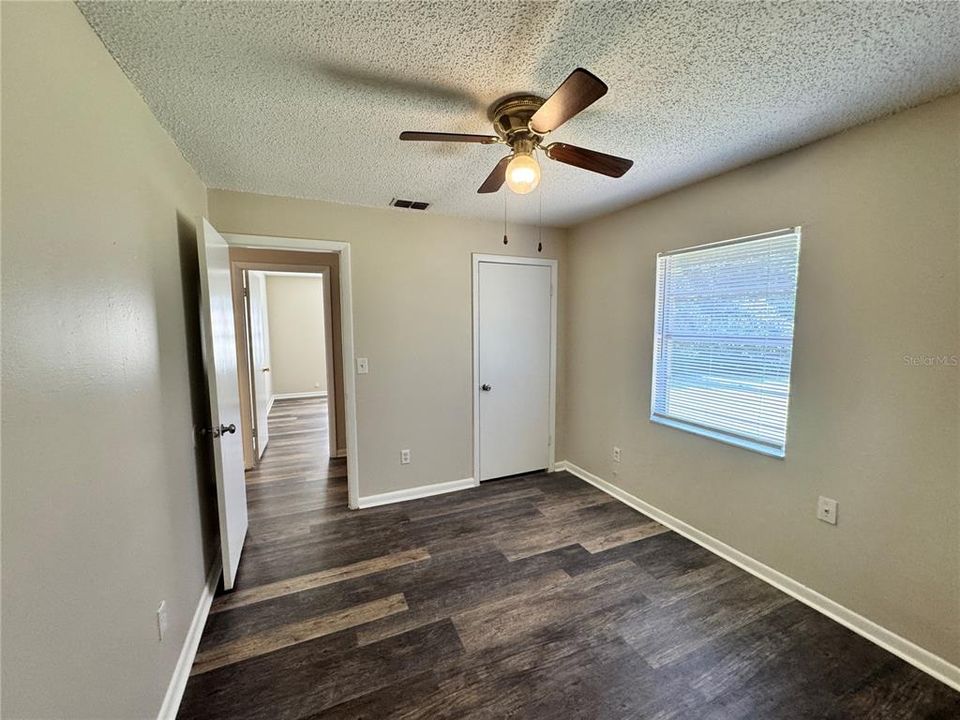For Rent: $1,100 (3 beds, 1 baths, 800 Square Feet)