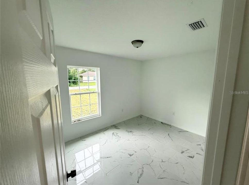 For Sale: $279,900 (3 beds, 2 baths, 1173 Square Feet)