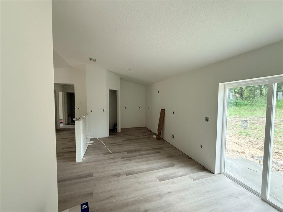 На продажу: $259,990 (3 спален, 2 ванн, 1173 Квадратных фут)