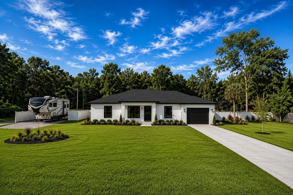 For Sale: $279,900 (3 beds, 2 baths, 1173 Square Feet)