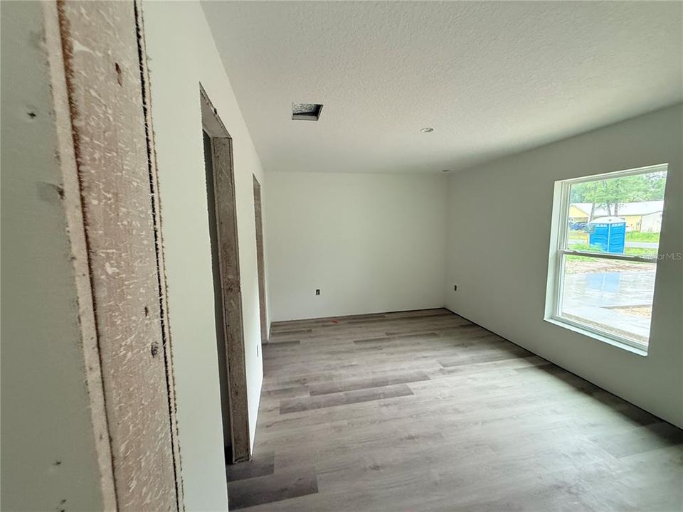 На продажу: $259,990 (3 спален, 2 ванн, 1173 Квадратных фут)