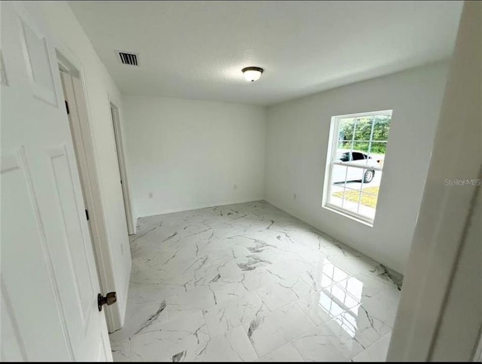 For Sale: $279,900 (3 beds, 2 baths, 1173 Square Feet)