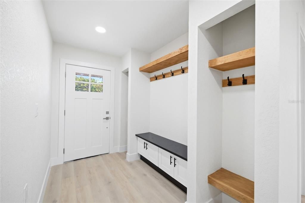 For Sale: $260,000 (3 beds, 2 baths, 1556 Square Feet)