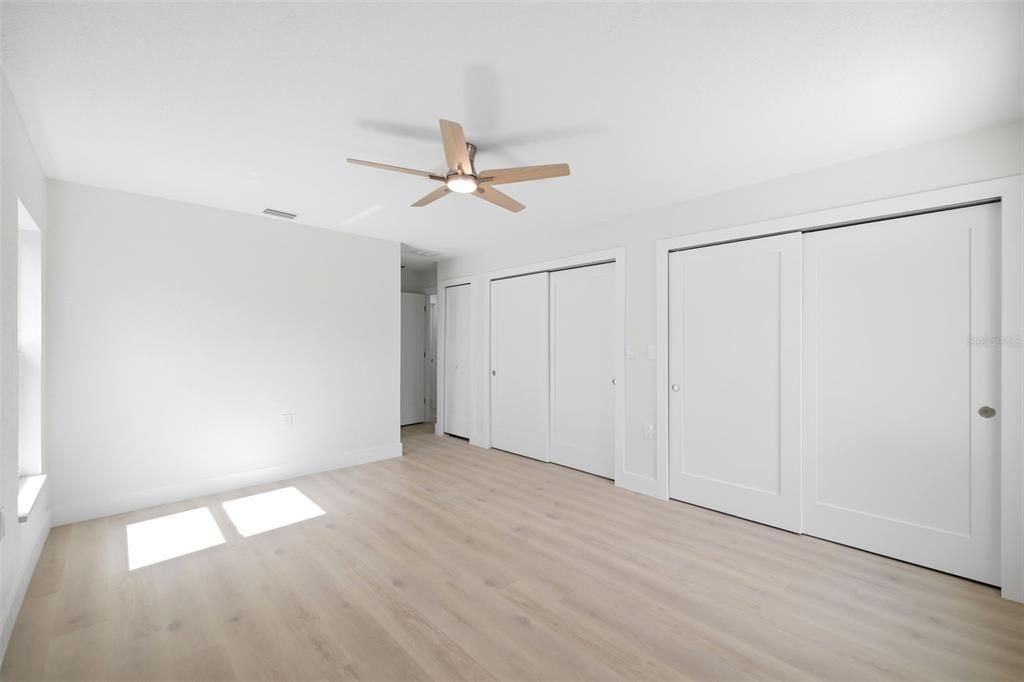 For Sale: $260,000 (3 beds, 2 baths, 1556 Square Feet)