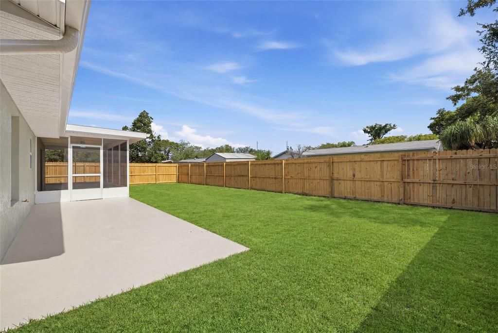 For Sale: $260,000 (3 beds, 2 baths, 1556 Square Feet)
