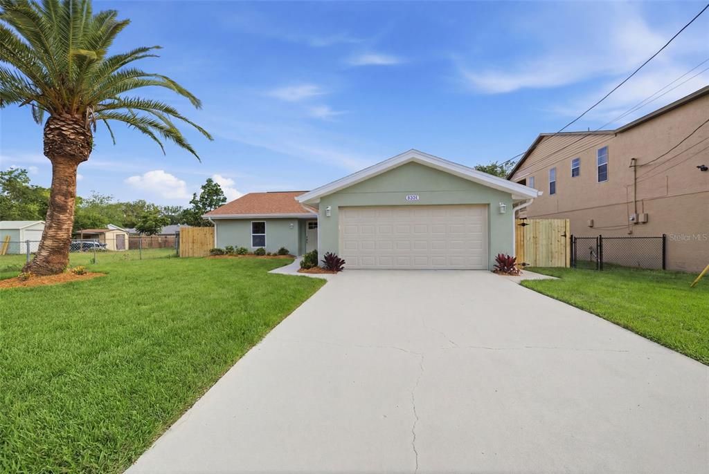 For Sale: $260,000 (3 beds, 2 baths, 1556 Square Feet)