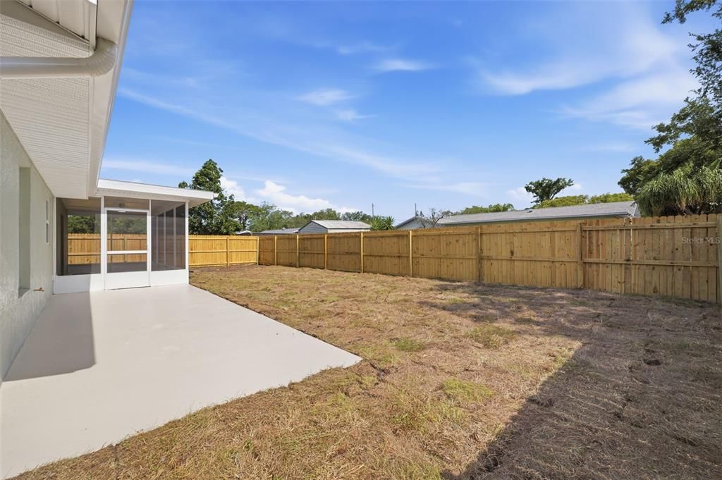 For Sale: $260,000 (3 beds, 2 baths, 1556 Square Feet)
