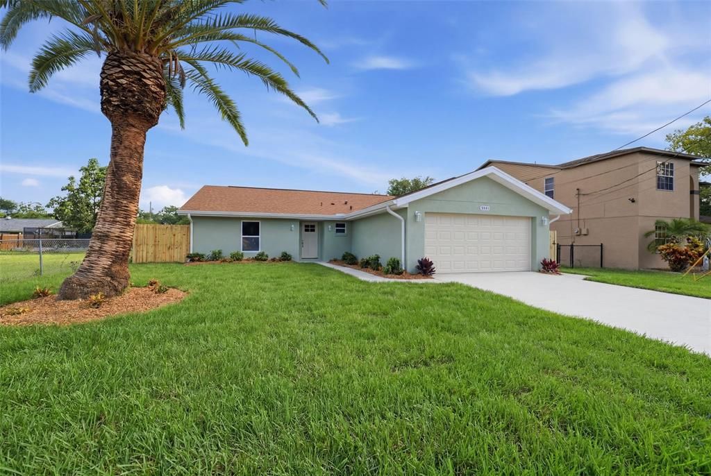 For Sale: $260,000 (3 beds, 2 baths, 1556 Square Feet)