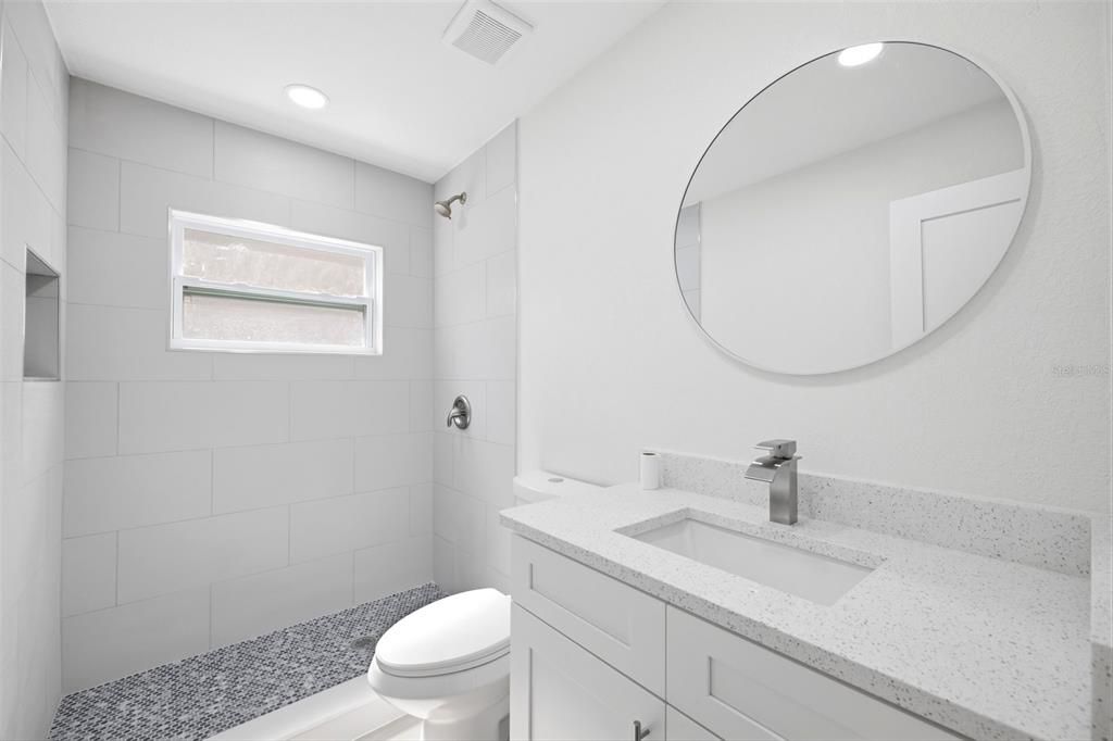 For Sale: $260,000 (3 beds, 2 baths, 1556 Square Feet)