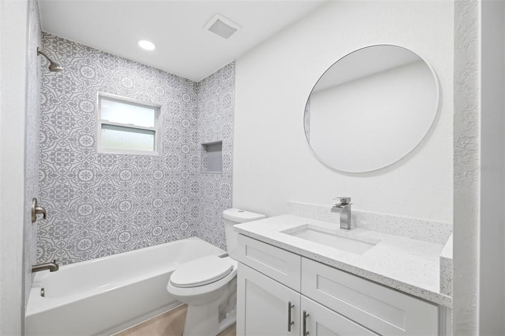 For Sale: $260,000 (3 beds, 2 baths, 1556 Square Feet)