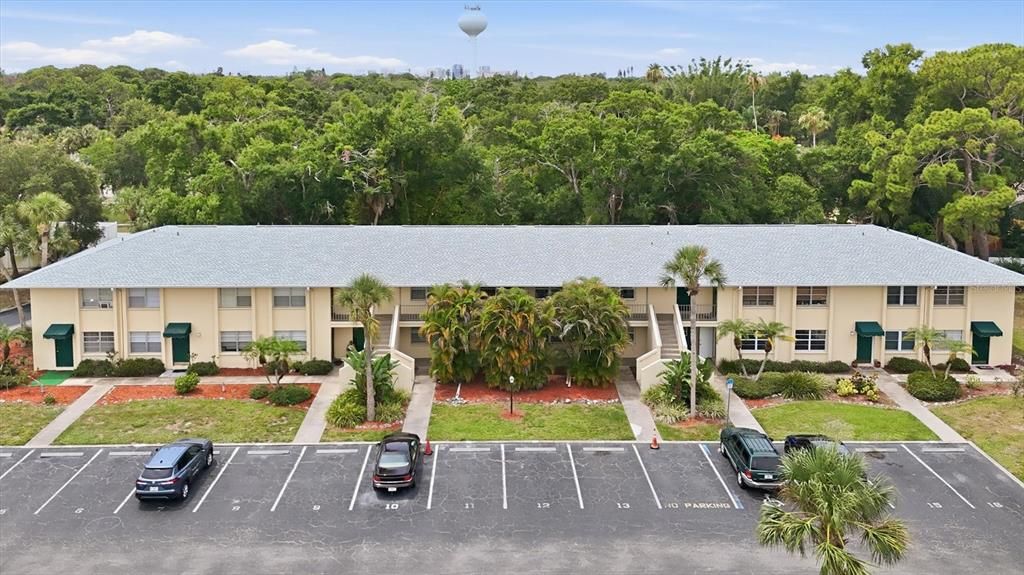 For Sale: $119,000 (2 beds, 1 baths, 837 Square Feet)