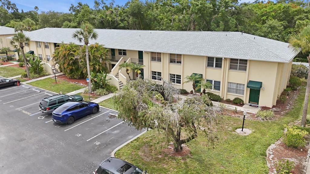 For Sale: $119,000 (2 beds, 1 baths, 837 Square Feet)