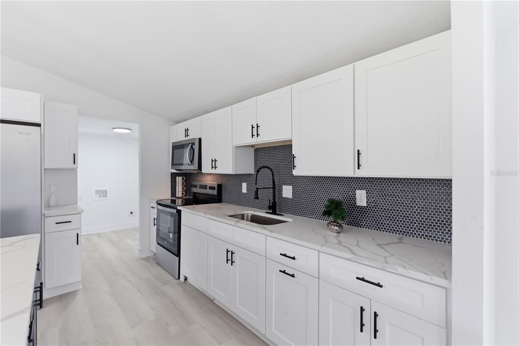 For Sale: $349,900 (4 beds, 2 baths, 1800 Square Feet)