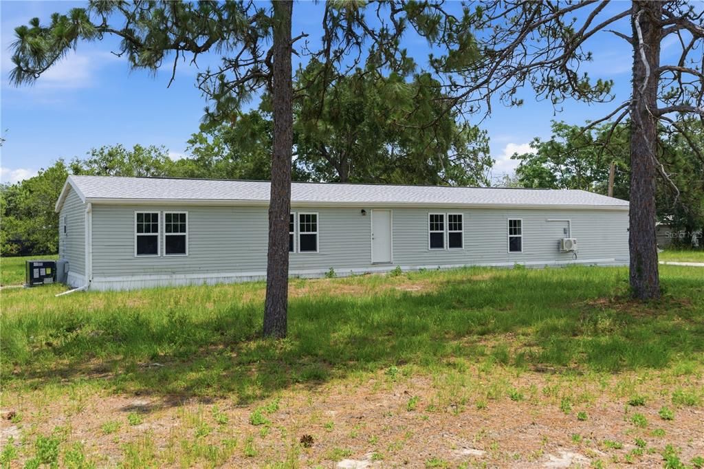 For Sale: $349,900 (4 beds, 2 baths, 1800 Square Feet)