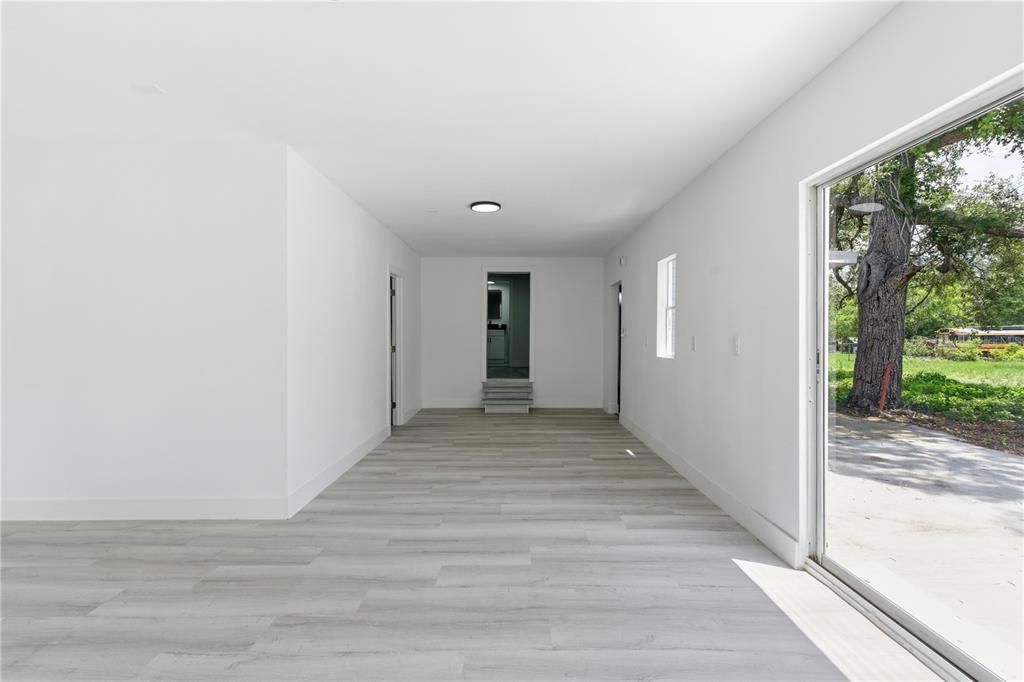 For Sale: $349,900 (4 beds, 2 baths, 1800 Square Feet)