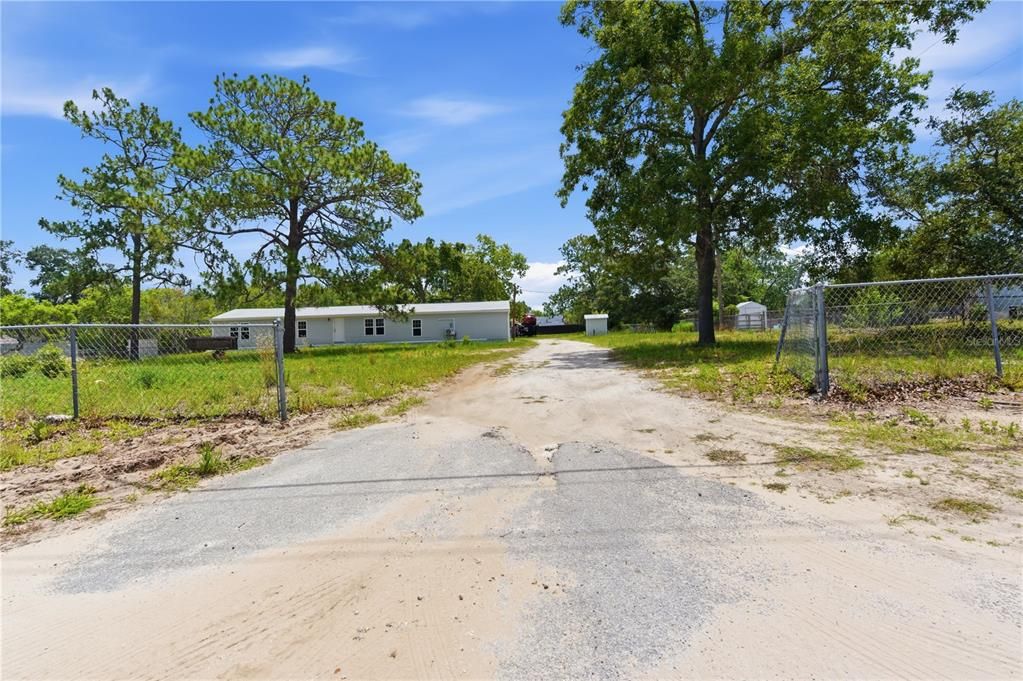 For Sale: $349,900 (4 beds, 2 baths, 1800 Square Feet)
