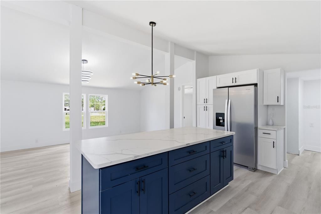 For Sale: $349,900 (4 beds, 2 baths, 1800 Square Feet)