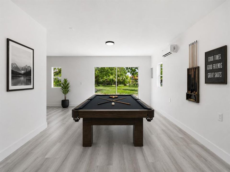 For Sale: $349,900 (4 beds, 2 baths, 1800 Square Feet)