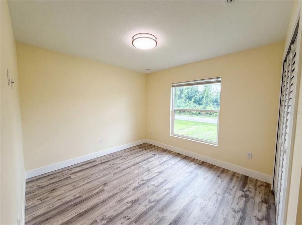 For Sale: $260,000 (3 beds, 2 baths, 1294 Square Feet)