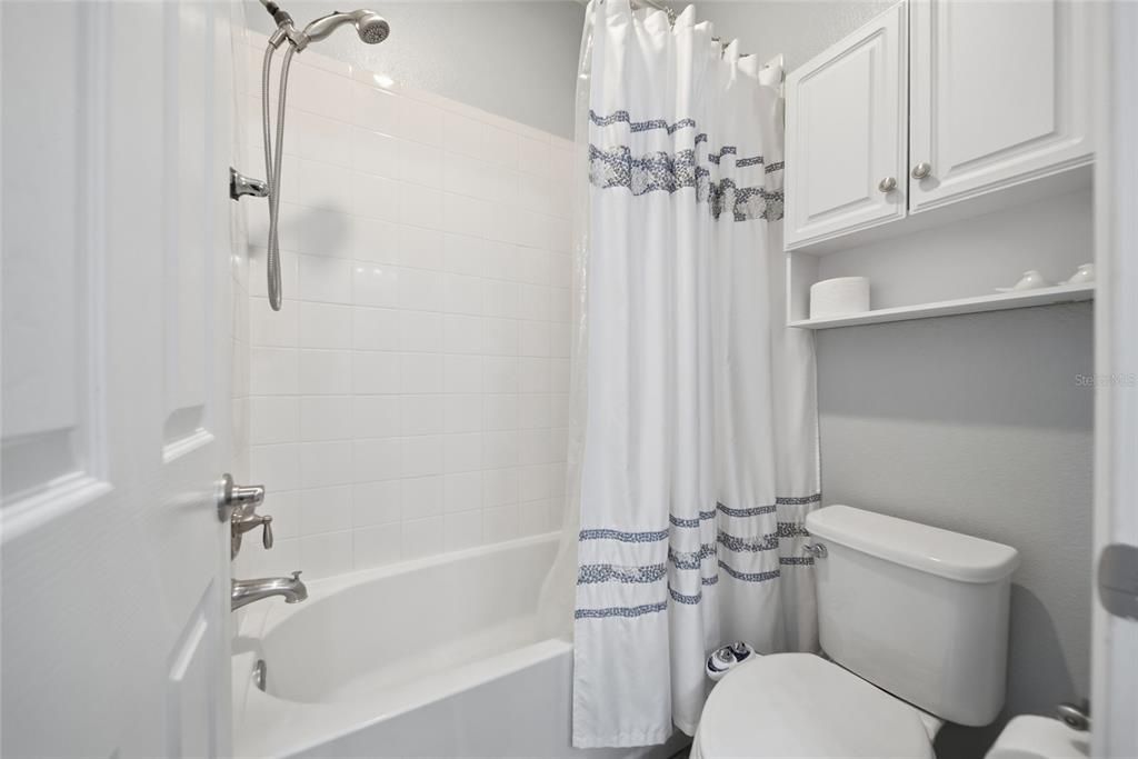 For Sale: $424,900 (4 beds, 2 baths, 1964 Square Feet)
