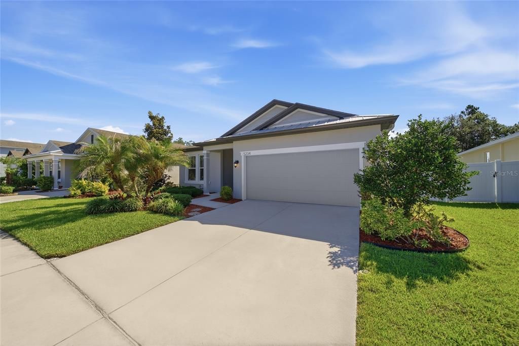 For Sale: $424,900 (4 beds, 2 baths, 1964 Square Feet)